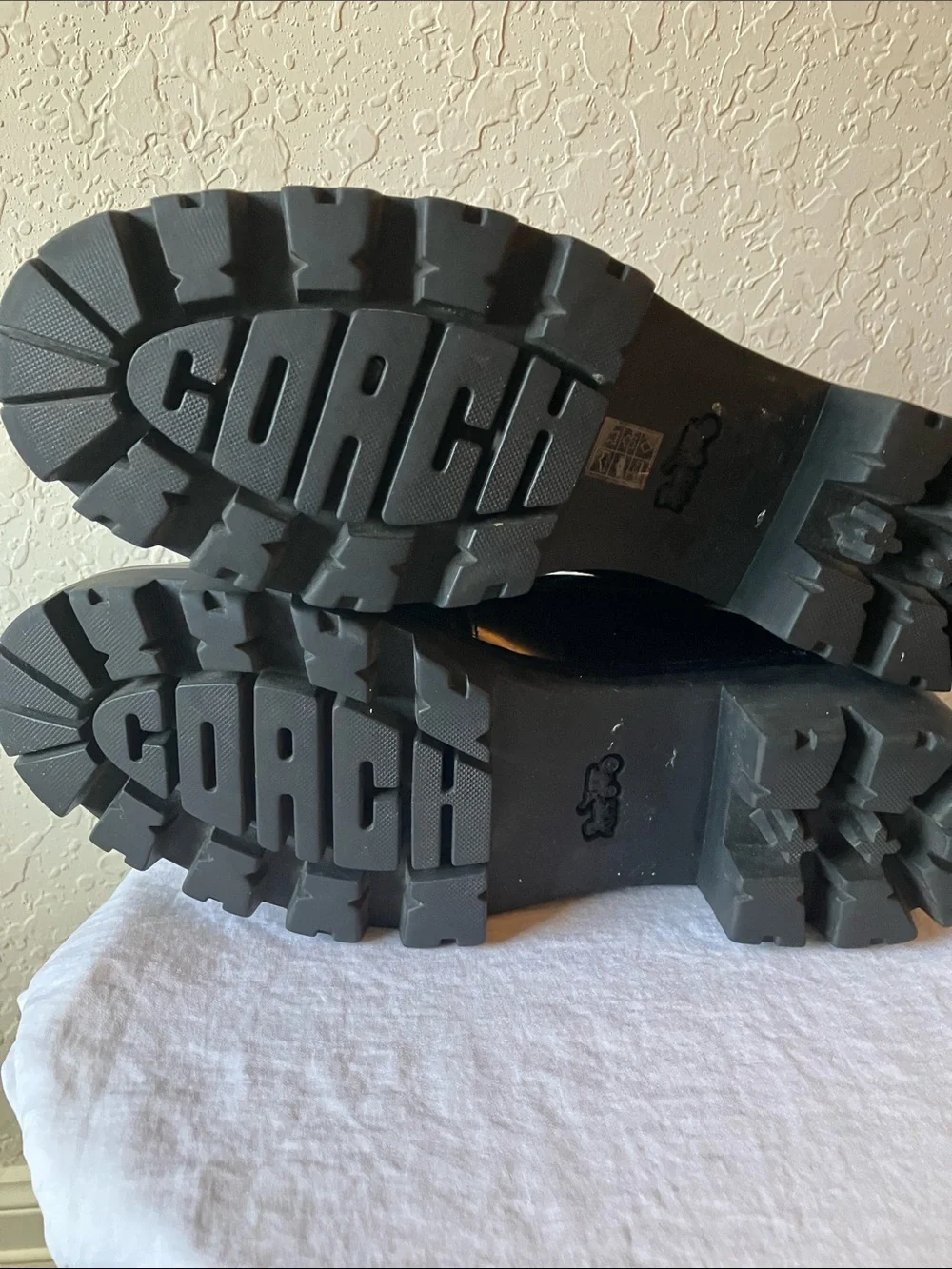 Coach: Black Grand (G2448) Leather Silver Tone Buckle Lug Loafer Slip-On Shoe- 9